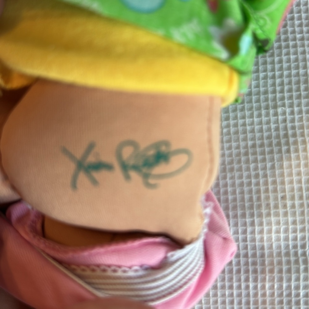 Cabbage Patch Doll With Pig Rail and Green Dress - Picture 11 of 13